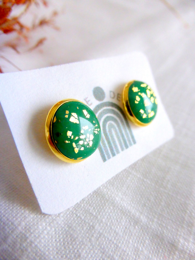 Puces cabochons vertes - Nuit dorée