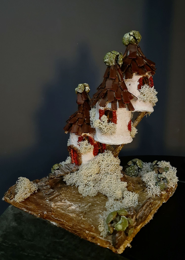 « Le Village des Tuiles Rouges » - VENDU