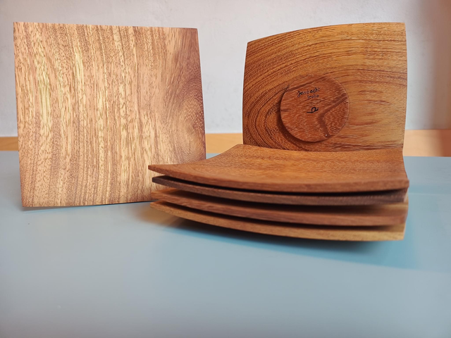 Vierkant bord Iroko 20cm