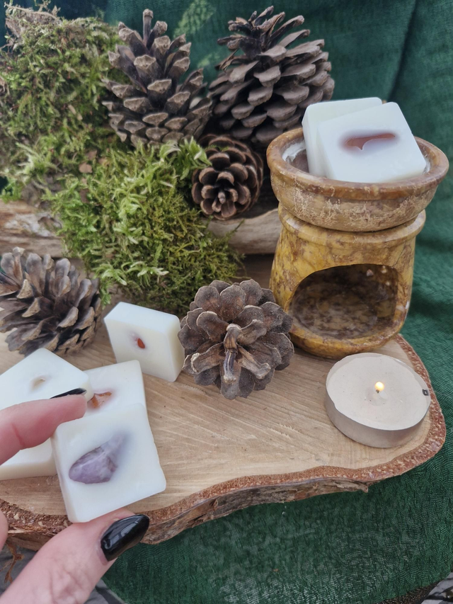 Myrrh & Tonka crystal wax melt