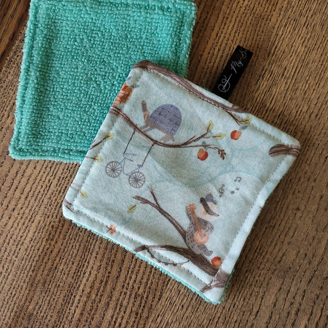 Coton lavable carré : Animaux dans les arbres vert-bleu