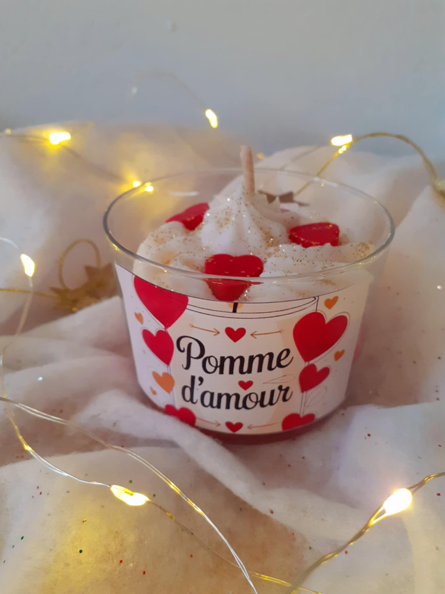 BOUGIE POMME D&#039;AMOUR 
