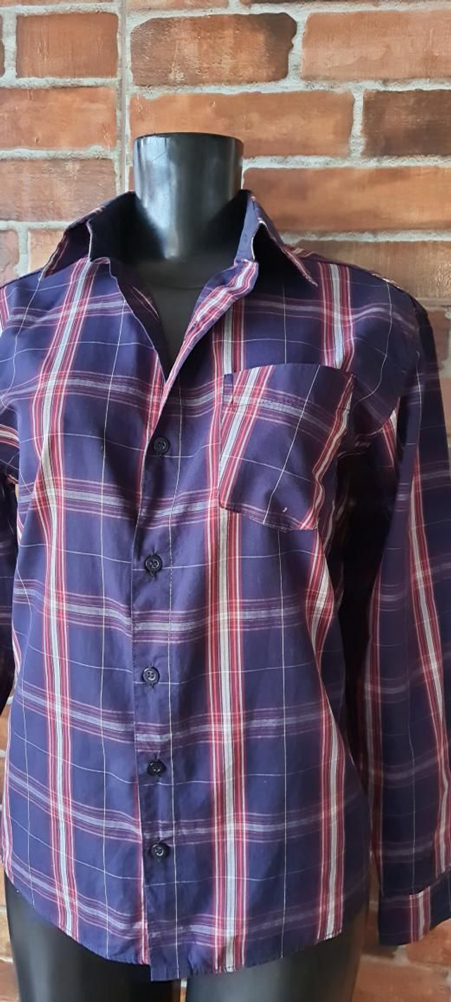 Camisa Masc. T/P, Manga Longa, OBS: Usada Super Conservada 