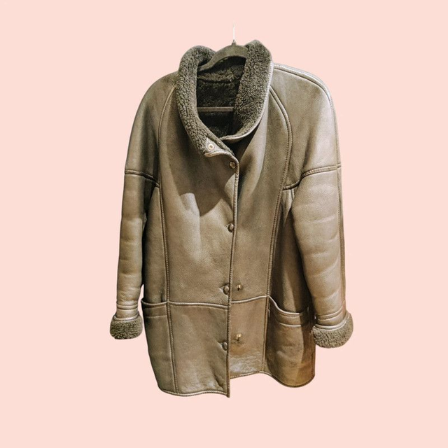 Peau lainée noire vintage T.40