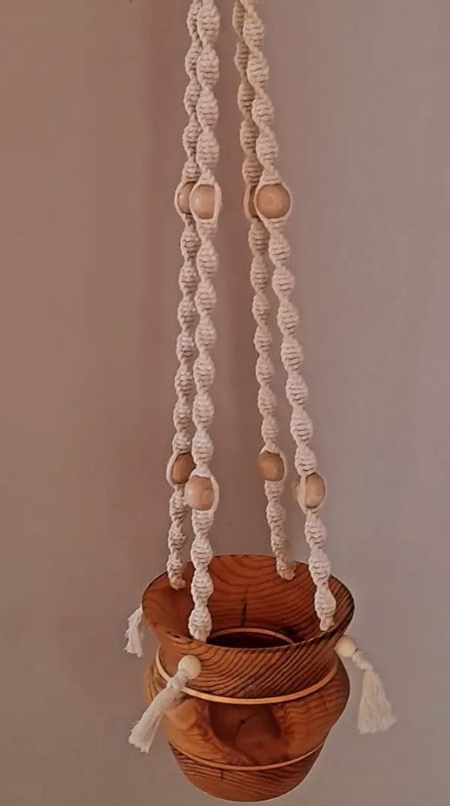 Suspension en macramé avec son pot |