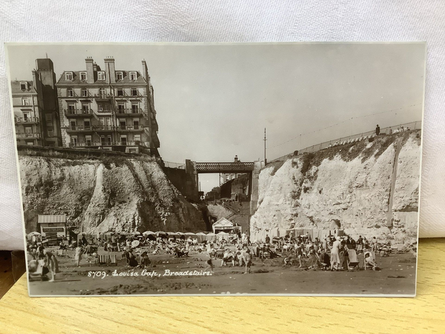 Broadstairs, Louisa Gap, Kent, Sunshine Series. vintage E.A. Sweetman & Son ltd. postcard Our Ref No. R564 £2.50