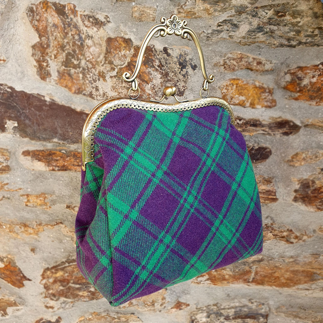 Bolso Truus de mano estilo años 1940 boquilla paño rombos verde y violeta 