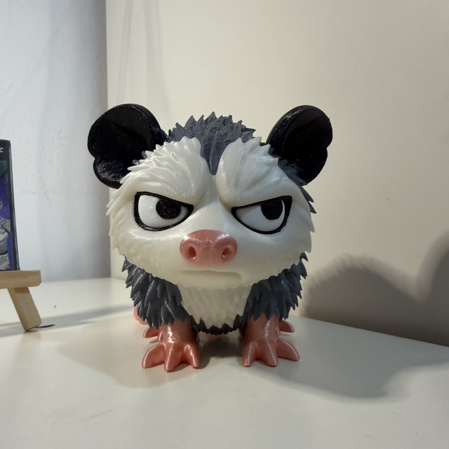 Opossimone l’Opossum che ti giudica 