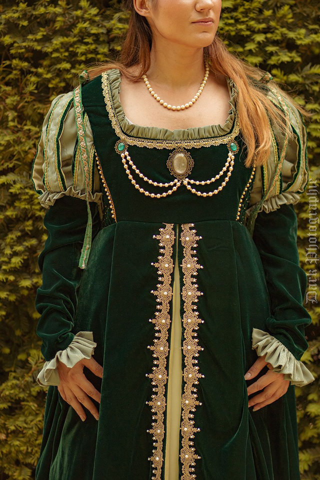 Robe Renaissance italienne verte – Pièce unique (occasion)