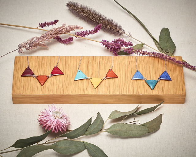 Les colliers Guirlandes de fanions