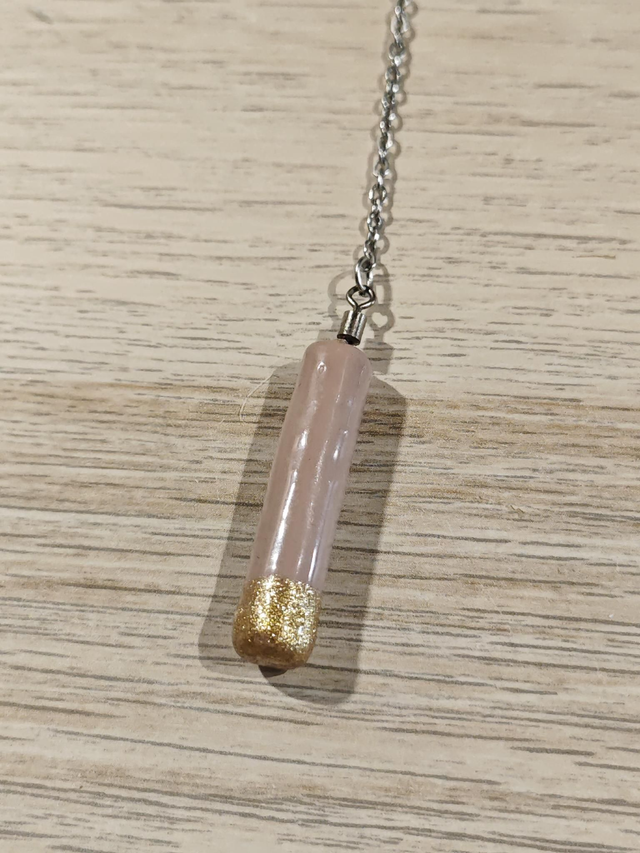 Pendule baton - rose nude et doré