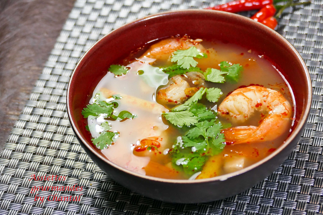 Soupe aux crevettes à la thaïlandaise