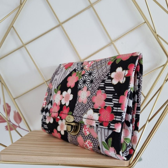 Portefeuille court Ă fermoir "Hanako" noir