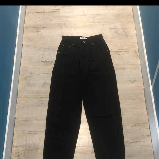 Pantalon noir taille 34 - Pull &amp; bear