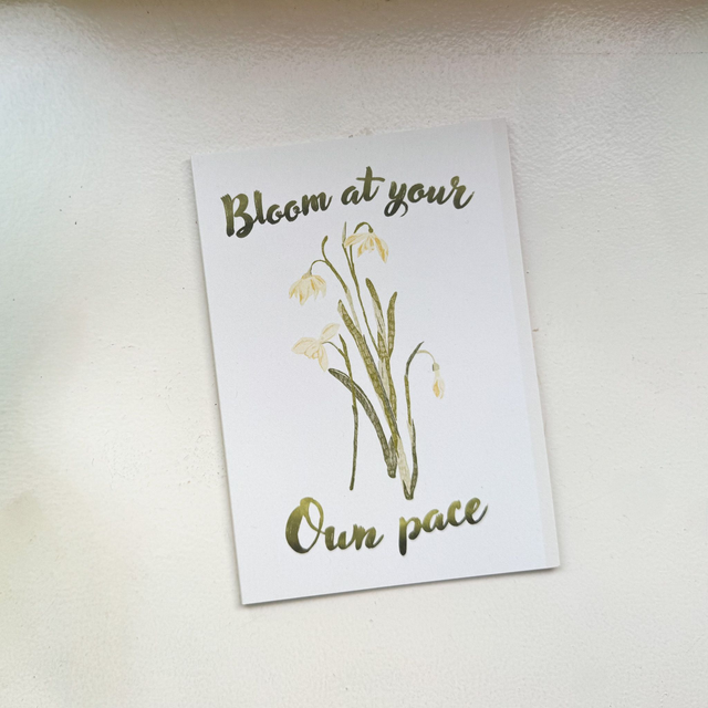 Luxe dubbele wenskaart – Bloom at your own pace