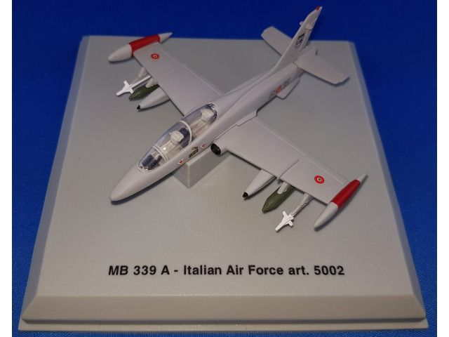MB 339 A Italian Air Force, 1:100