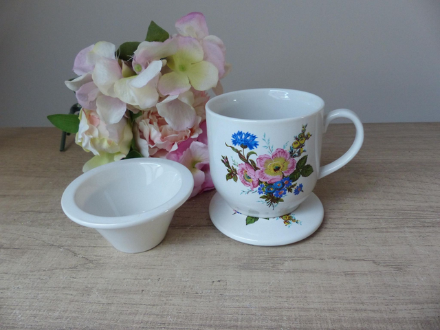 Tisanière en céramique fleurie, tasse avec filtre et couvercle décor botanique rose, bleu, vert, cadeau anniversaire femme amie collègue