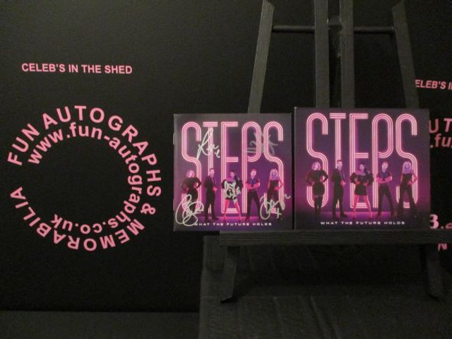 Steps - 'What The Future Holds' Album + Authentic Autographed CD Booklet Cover (3)