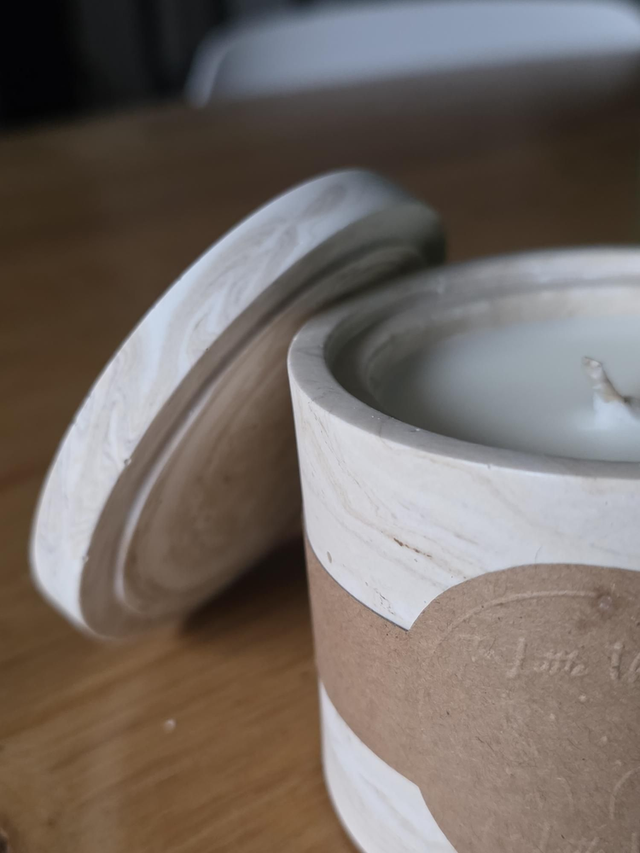 La petite élégante cuir et bois