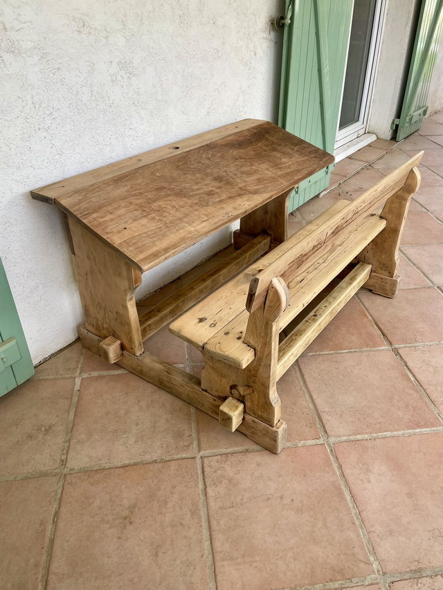 Bureau d&#039;écolier ancien