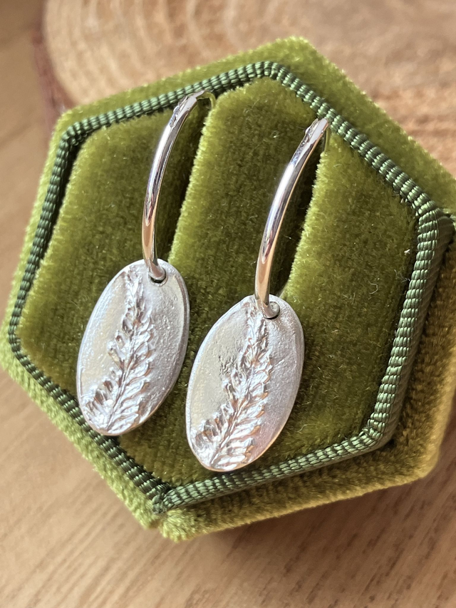 Boucles d'oreilles en argent - feuille de fougère – collection "empreintes botaniques"