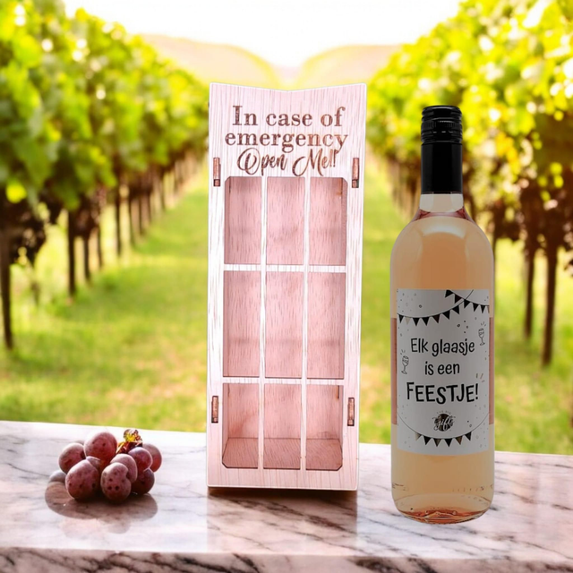 Unieke Houten Drankkist IN CASE OF Emergentie Klein