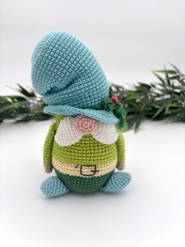 Easter gnome 