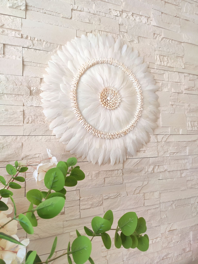 Jujuhat plumes blanches et coquillages