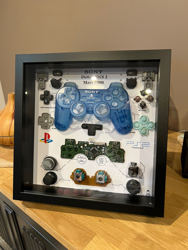 Cadre 3D Diorama shadowbox manette PlayStation 1 bleu