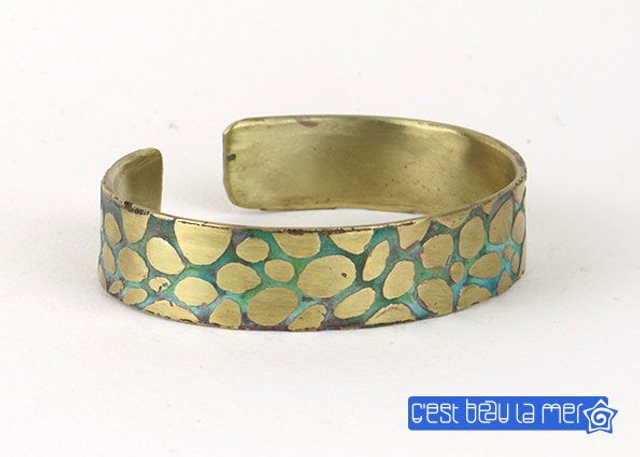 Bracelet laiton gravé patiné
