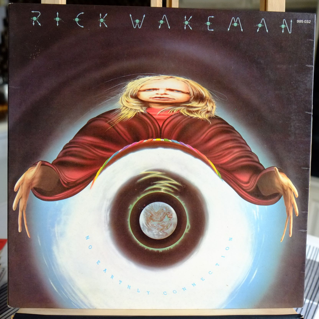 RICK WAKEMAN - No earthly connection