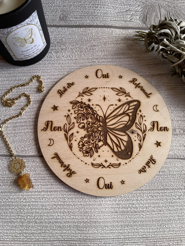 🌙 Planche de Divination au Pendule – Papillon Floral