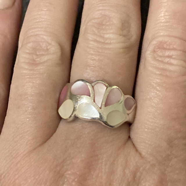 Vintage Sterling Silver Ring Mother of Pearl Pinks and Creams Size R 1/2