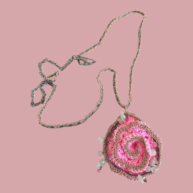 Collier Rosa