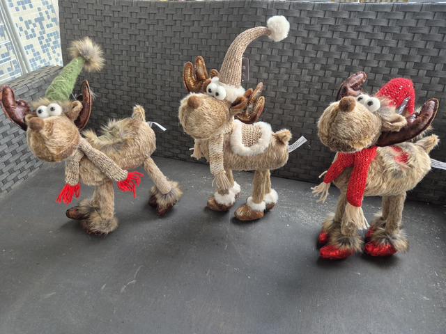 Renne sur 4 pattes hauteur 46cm