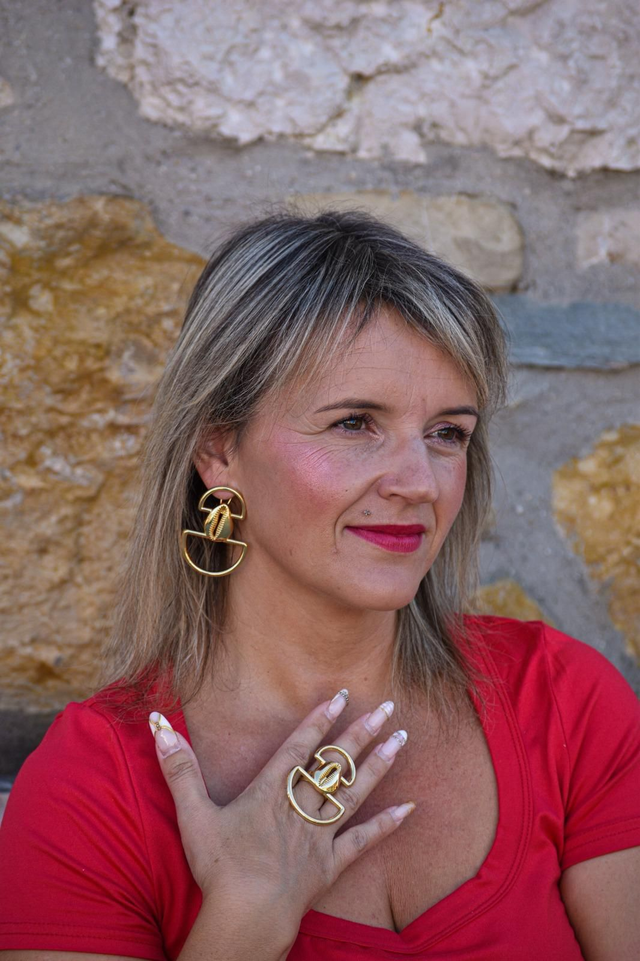 Boucles d'Oreilles & Bague Dorée "Akwaba "