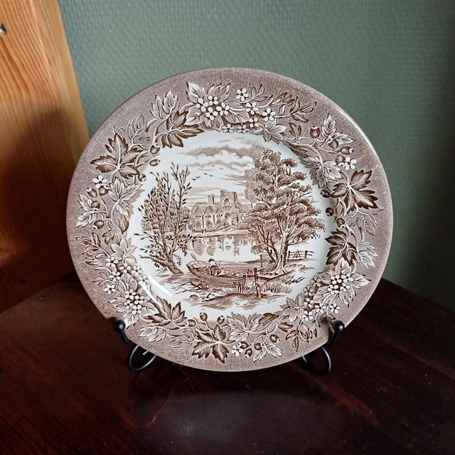 English Ironstone Tableware | Dessertbord Gebaksbord (diameter 17,0 | hoogte 2,0 cm) ‘Castles&#039; motief in bruine kleur | Vintage
