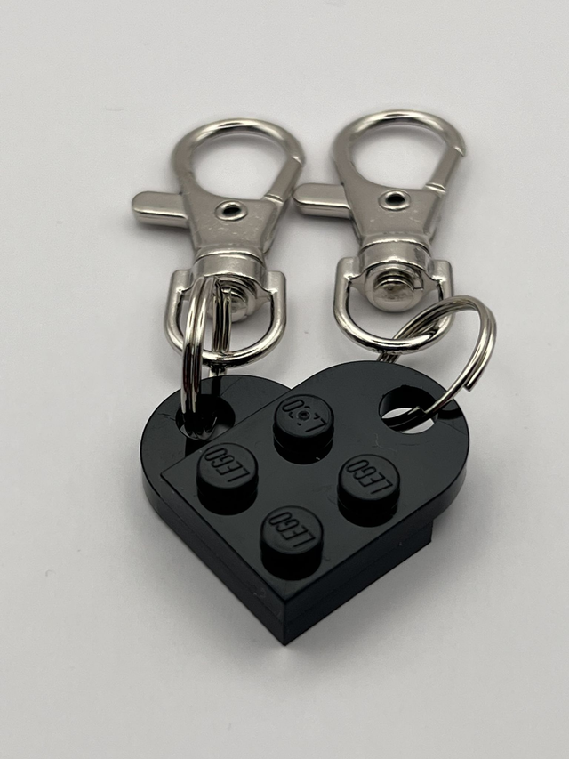 Lego Heart Keyring - Black.