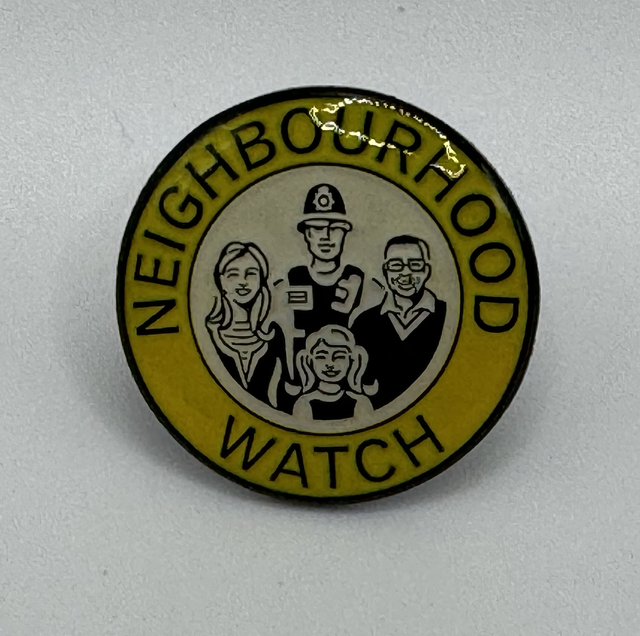 NHW Small badge yellow