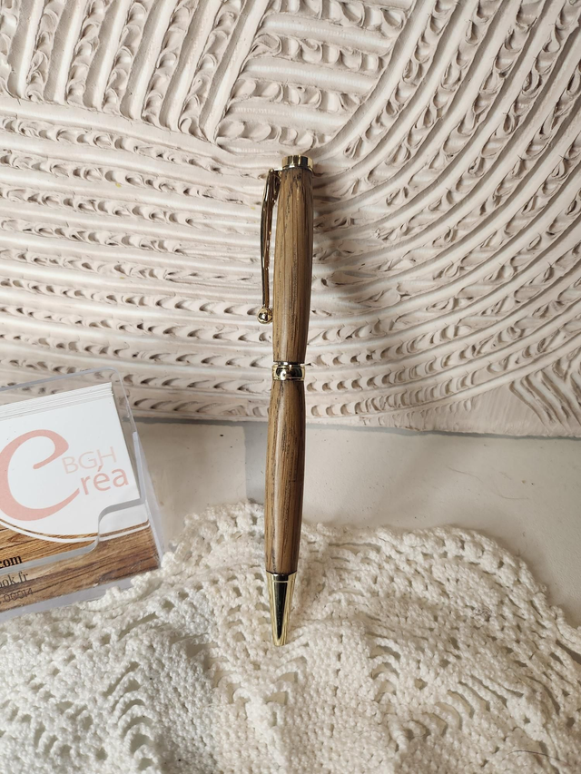 Stylo en bois de chêne