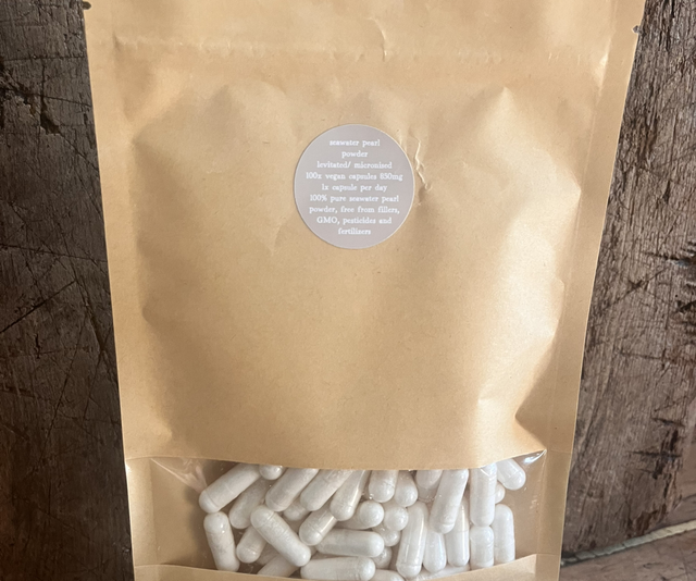 Seawater pearl powder capsules