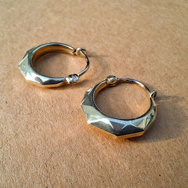 Gouden facet oorringen vintage