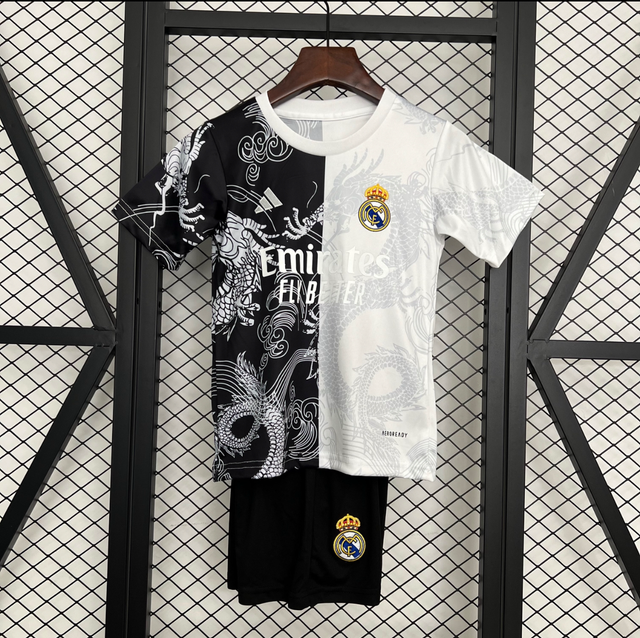 Conjunto camiseta + pantalón NIÑOS Real Madrid (Edición Especial) Blanca - Negra  25-26