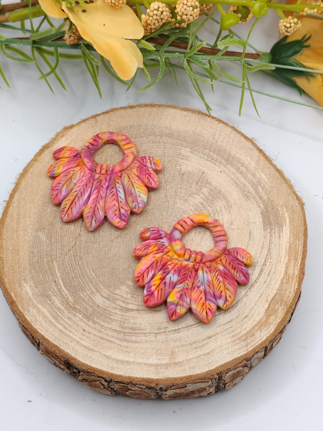 Totem plume mélange de couleur