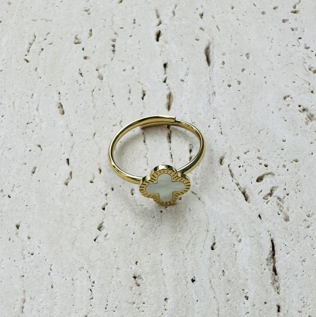 Ring klaver wit goud 