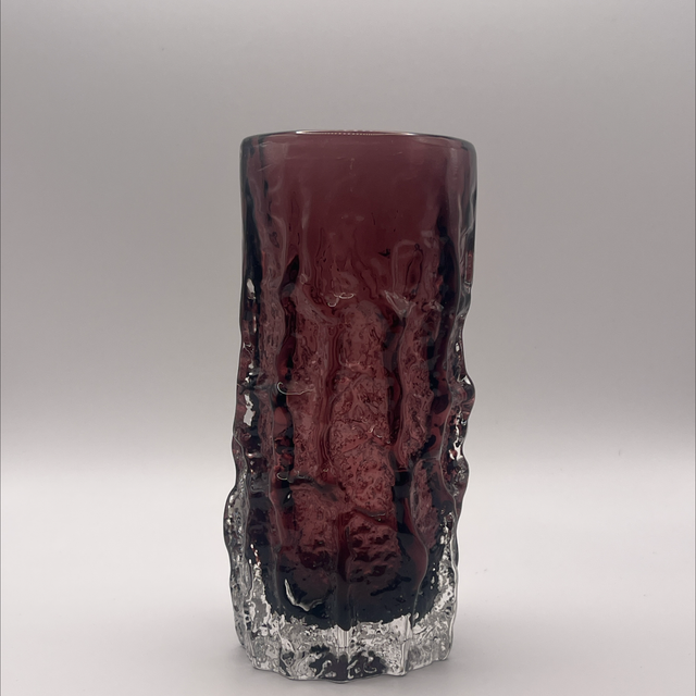 Whitefriars Bark Vase Aubergine 6 Inch – Mid-century Modern Textured Glass by Geoffrey Baxter