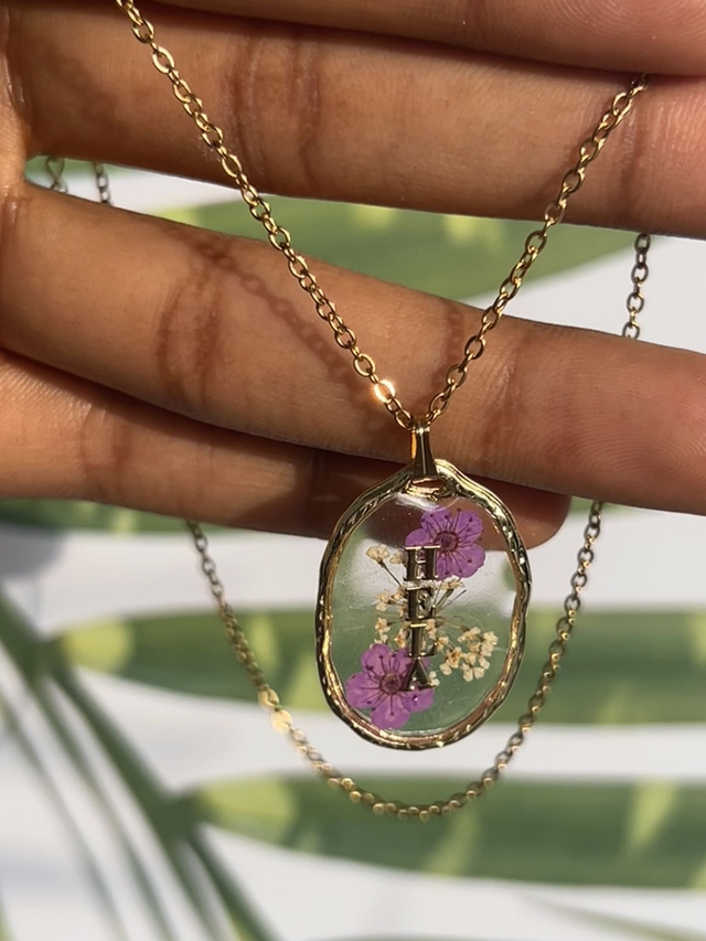 Collier Genesis