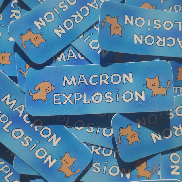Macron Explosion 