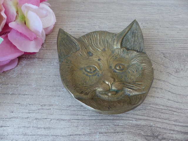 Cendrier chat vintage en laiton doré – vide-poche décoratif et élégant - plateau à bagues - Cadeau rétro cendrier chat en métal doré ancien