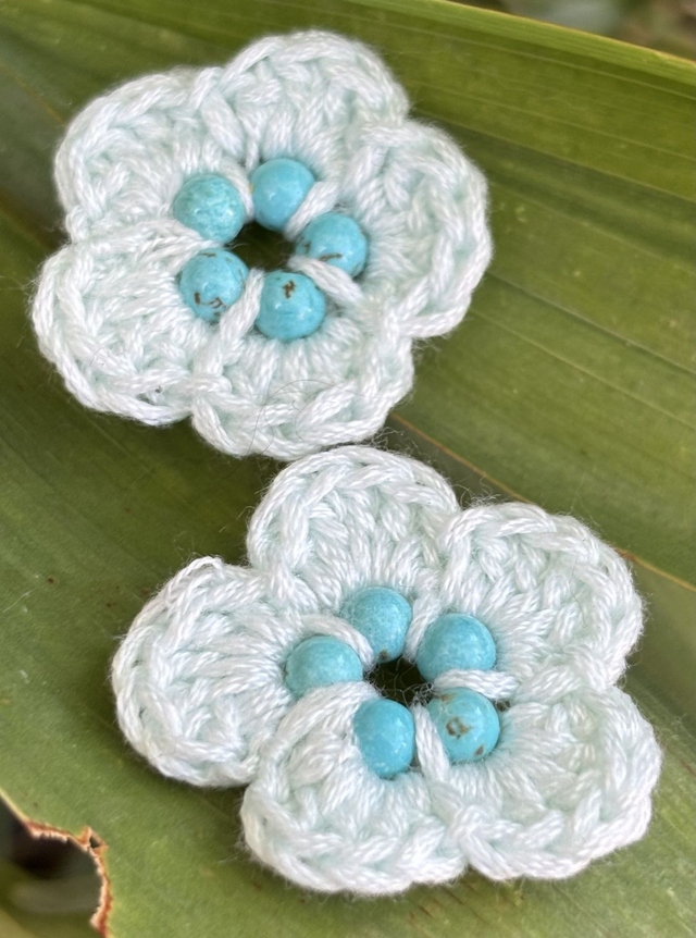 Boucles d'oreilles - Fleurs et Pierres